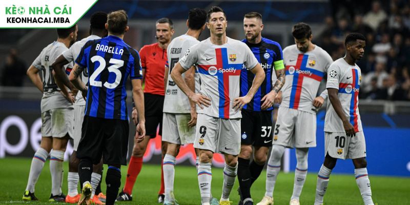 Soi kèo châu Á trận đấu Barcelona vs Inter Milan (02:00 01/05)