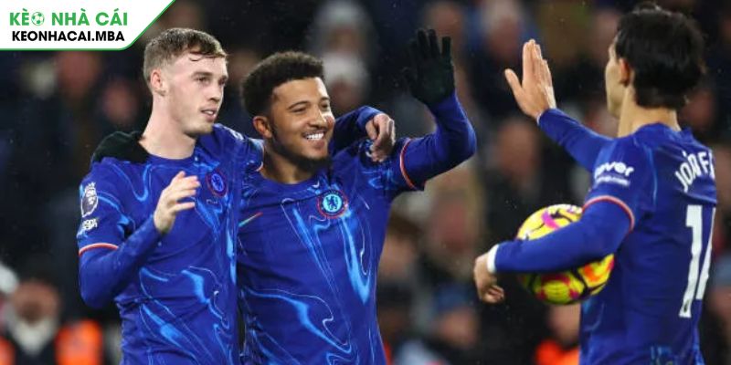 Chelsea tấn công khởi sắc, hàng thủ vẫn là dấu hỏi